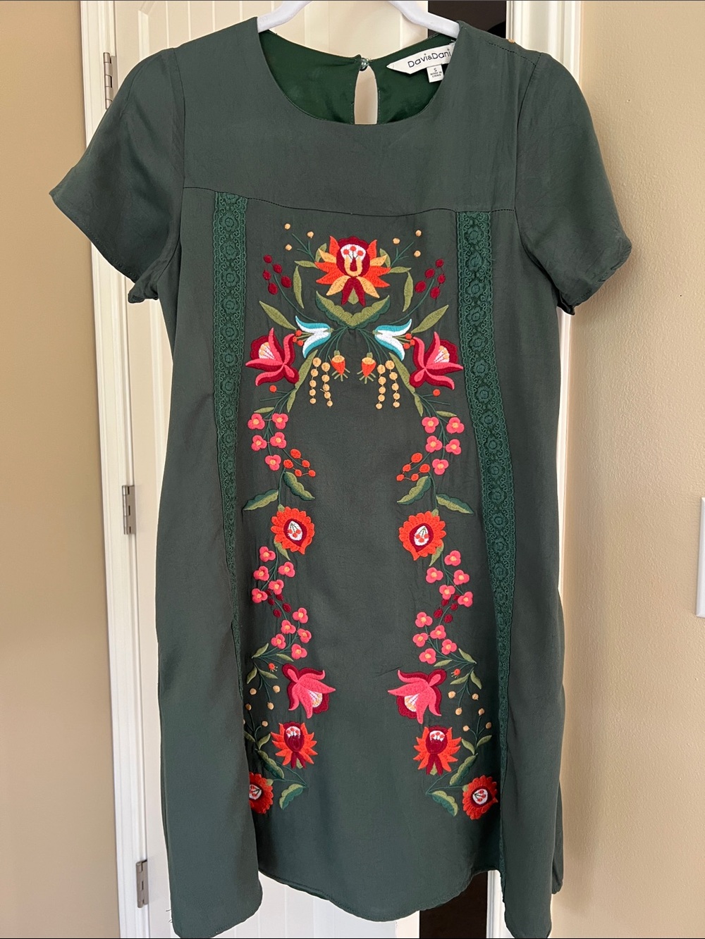 DAVI & DANI Dark Green Shift Dress with Multicolor Floral Embroidery